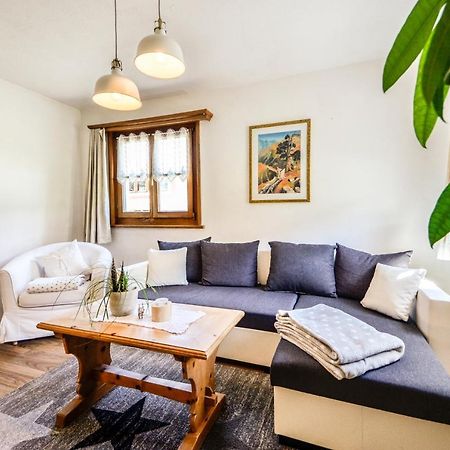 Chasa Curtins Apartment Valchava ภายนอก รูปภาพ