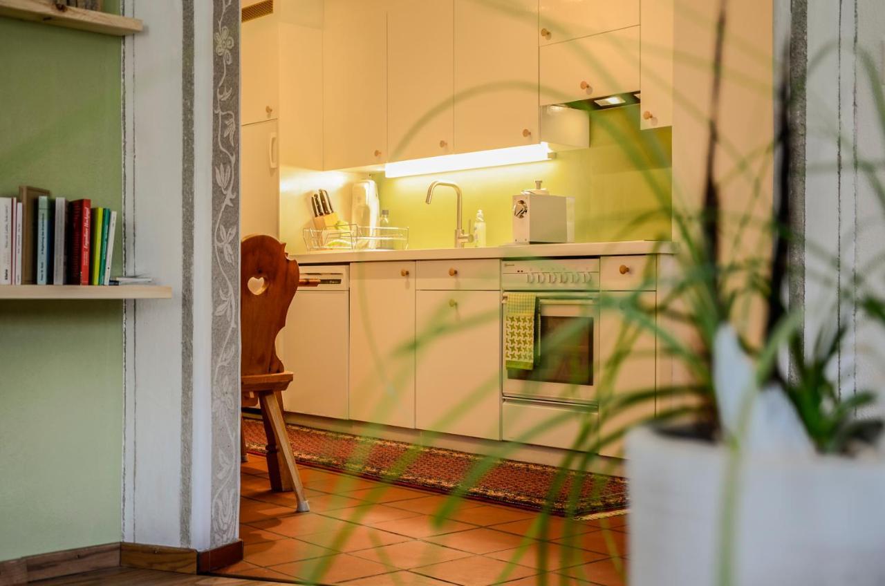 Chasa Curtins Apartment Valchava ภายนอก รูปภาพ