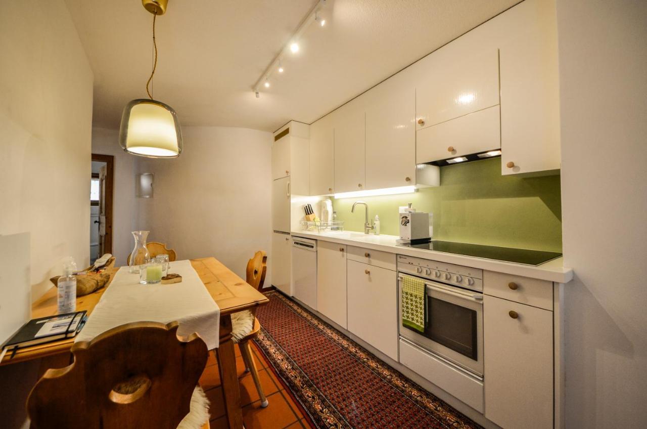 Chasa Curtins Apartment Valchava ภายนอก รูปภาพ