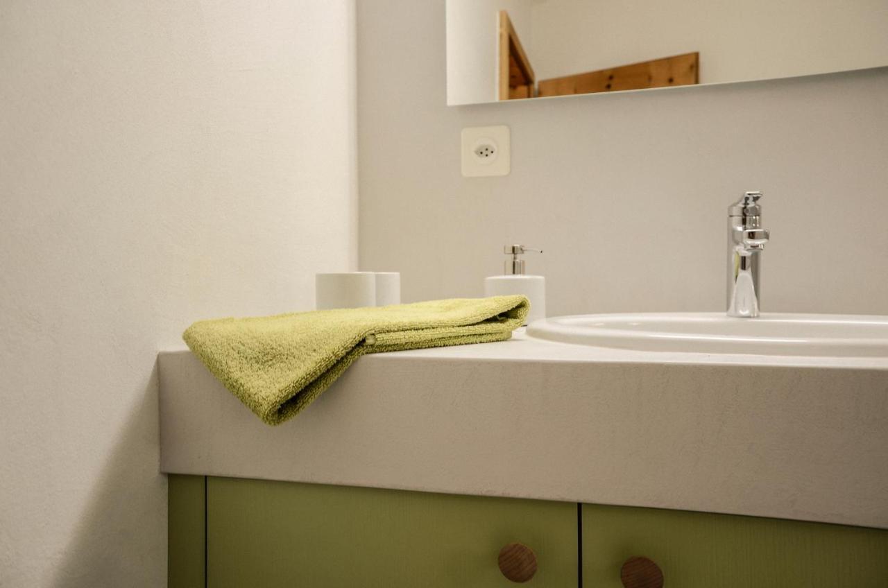 Chasa Curtins Apartment Valchava ภายนอก รูปภาพ