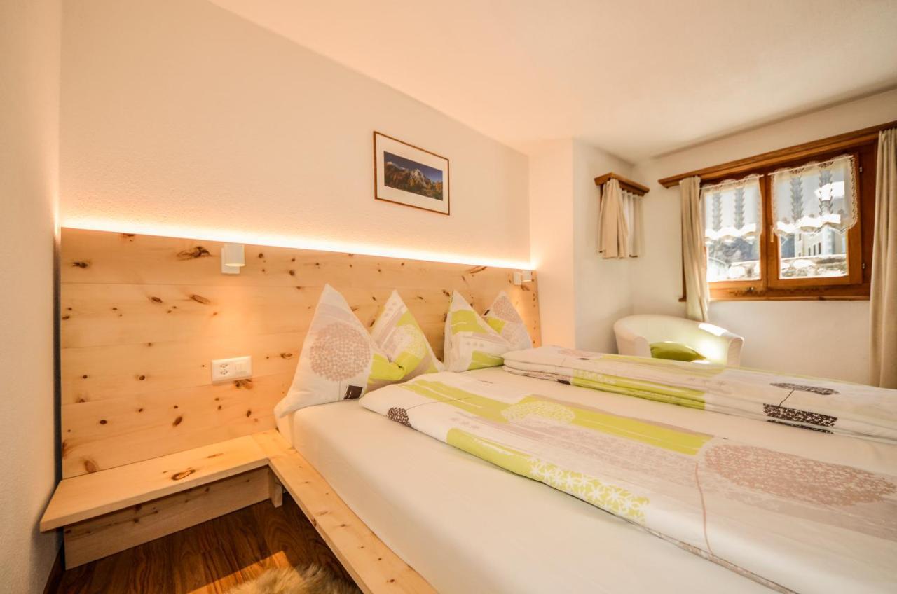 Chasa Curtins Apartment Valchava ภายนอก รูปภาพ
